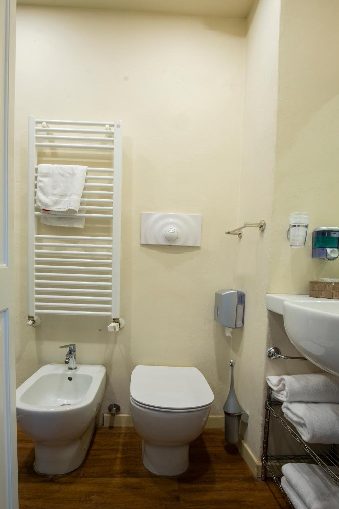 Il Cortiletto Hotel Piacenza Kültér fotó
