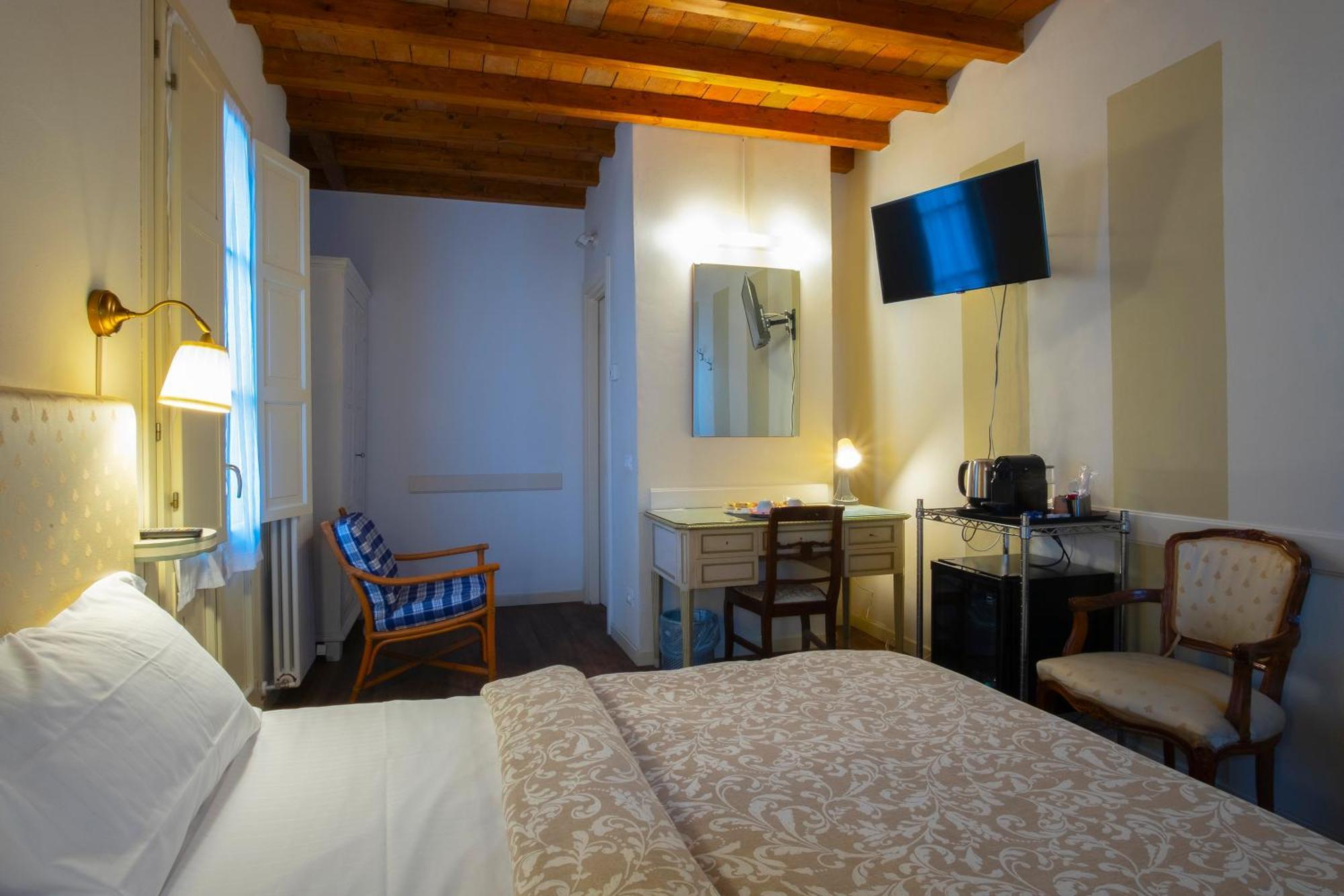 Il Cortiletto Hotel Piacenza Kültér fotó