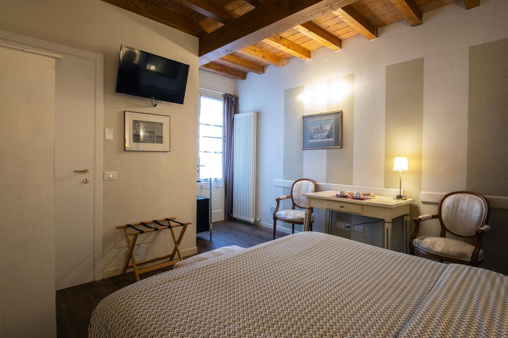Il Cortiletto Hotel Piacenza Kültér fotó