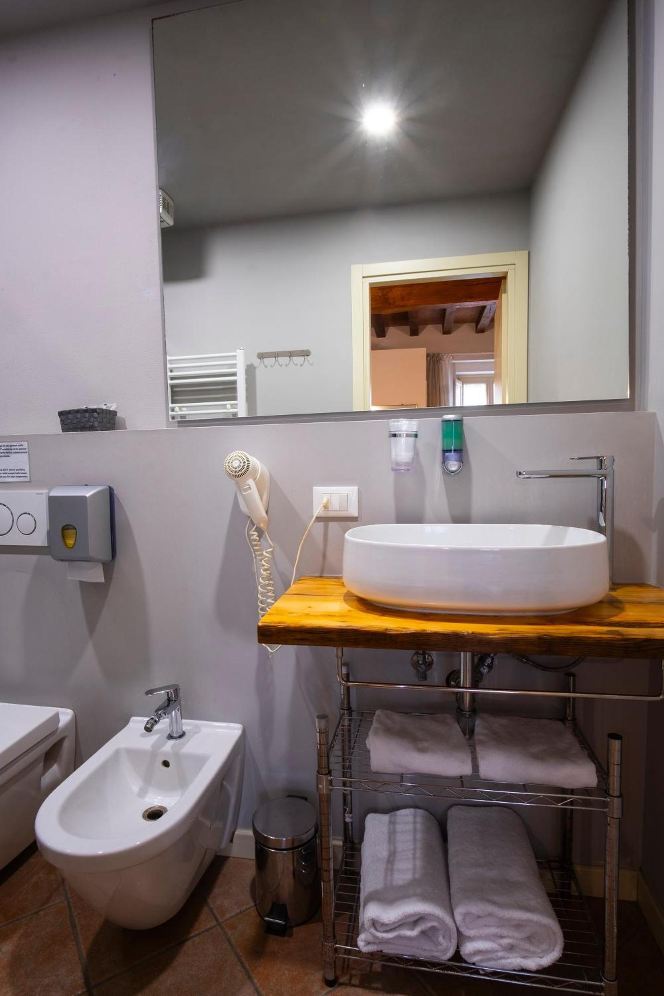 Il Cortiletto Hotel Piacenza Kültér fotó